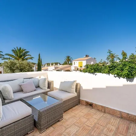 Bougainvilla - Vilamoura - Pool - Free Wifi - Air Con 奎特里拉