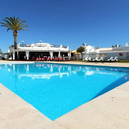 Bougainvilla - Vilamoura - Pool - Free Wifi - Air Con Villa