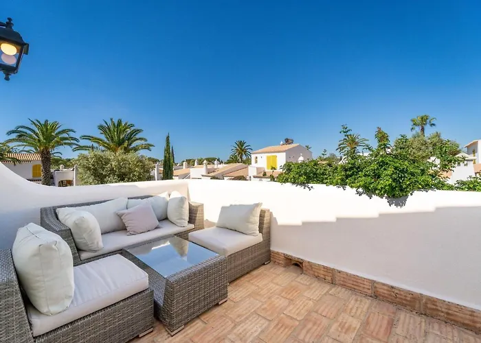 Bougainvilla - Vilamoura - Pool - Free Wifi - Air Con 奎特里拉