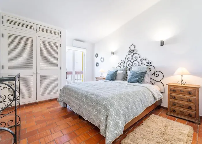 Bougainvilla - Vilamoura - Pool - Free Wifi - Air Con Vila *