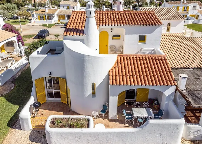 Bougainvilla - Vilamoura - Pool - Free Wifi - Air Con * 奎特里拉