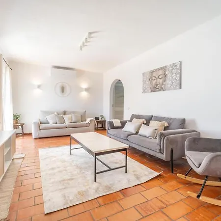 Bougainvilla - Vilamoura - Pool - Free Wifi - Air Con *